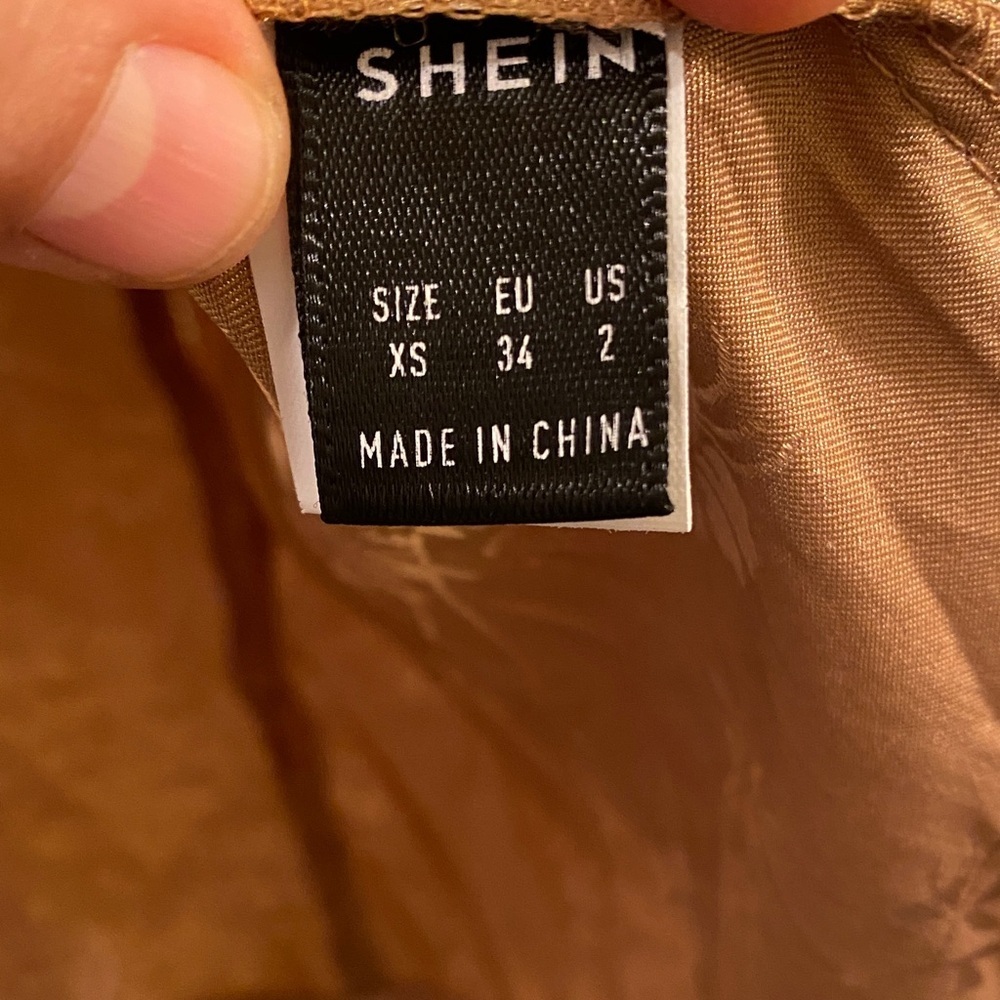 ❤️SHEIN Satin Brown Blouse with Lace Detail - Picture 2 of 8